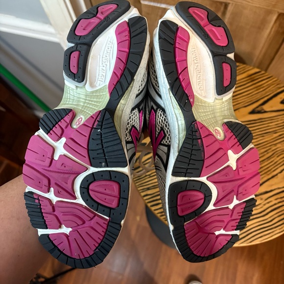 New Balance 860 Black Pink Susan G Komen Women’s 8 - Picture 6 of 7